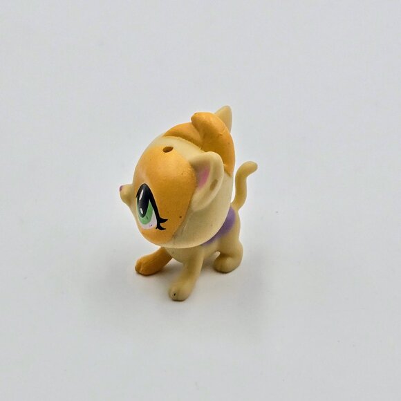 Littlest Pet Shop Falala Fluffball Cat Surprise Families LPS Toy 2016 Read - Picture 3 of 7